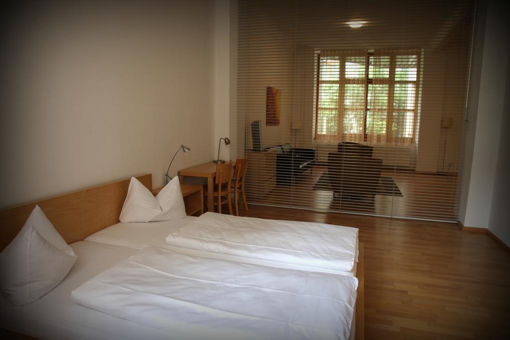 Hotel 26 Берлин Экстерьер фото
