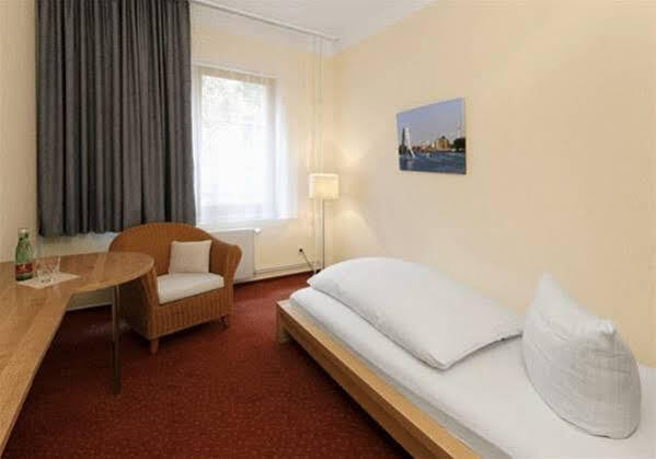 Hotel 26 Берлин Экстерьер фото